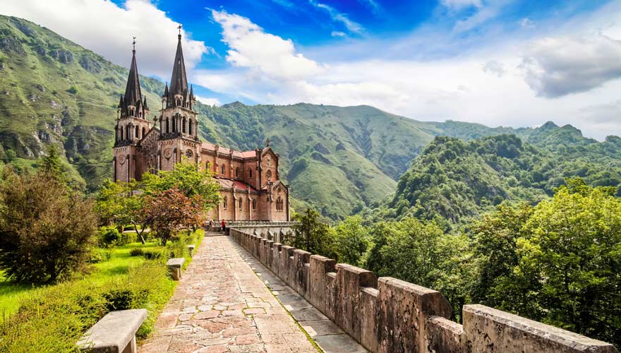 Die Basilica Covadonga auf dem Jakobsweg in Spanien