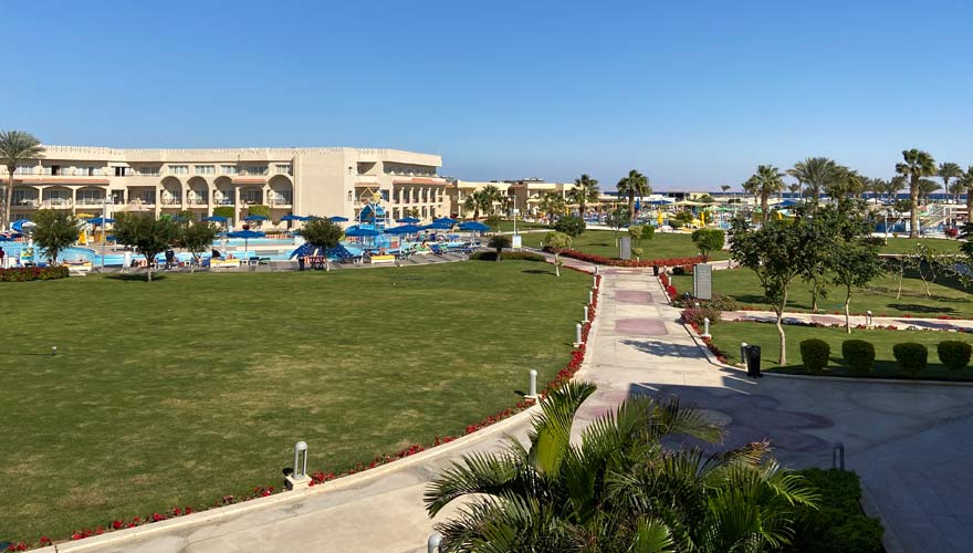 Gartenanlage des Royal Albatros Moderna in Sharm el Sheikh
