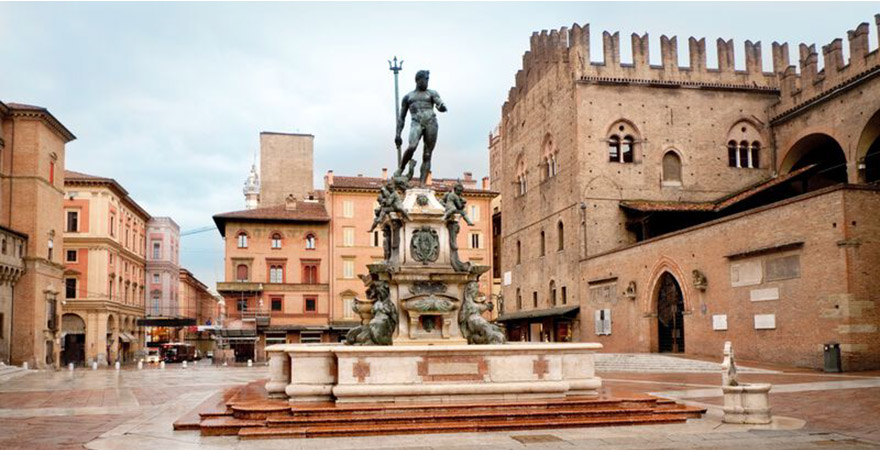 Neptunbrunnen in der Altstadt von Bologna