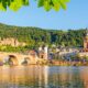 Alte Brücke, Neckar und Schloss in Heidelberg