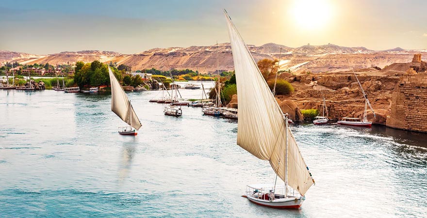 Segelboote auf dem Nil in Assuan, Ägypten